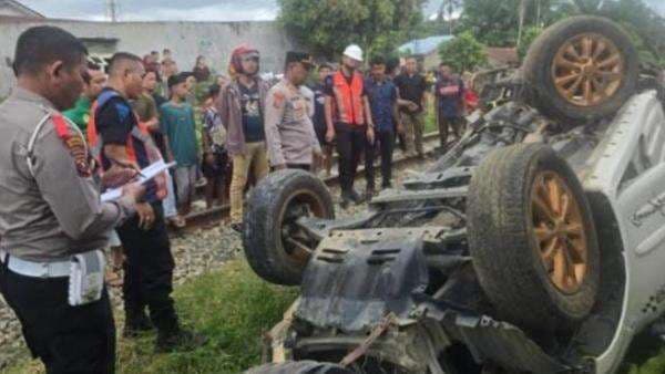 Tertabrak KA Sri Bilah, Satu Keluarga Penumpang Terios Tewas