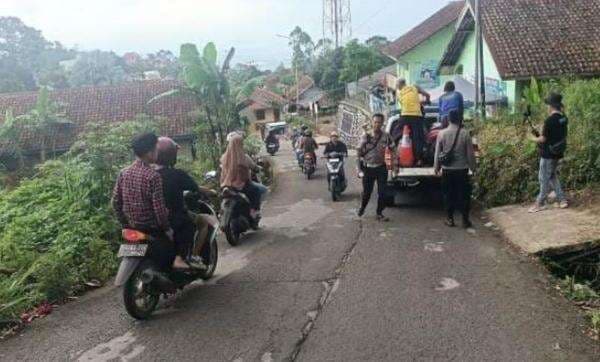 Tragis! Motor Tabrak Pohon, Suami Istri dan Keponakan Tewas
