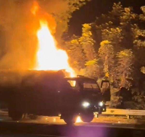 Truk Pasukan Elite Kostrad BerisiMortir Terbakar dan Meledak, 1 Prajurit TNI AD Tewas