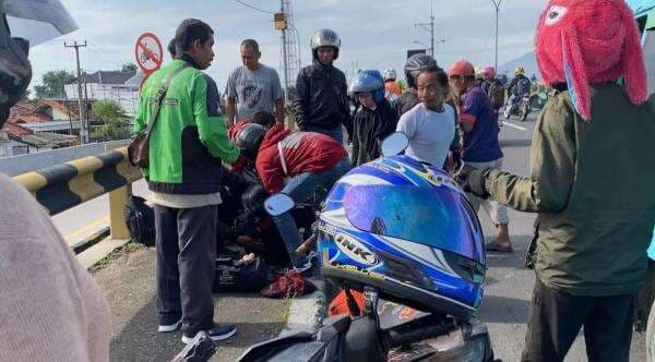 Diduga Mengantuk, Pemudik Motor Kecelakaan di Dekat GT Palimanan 3