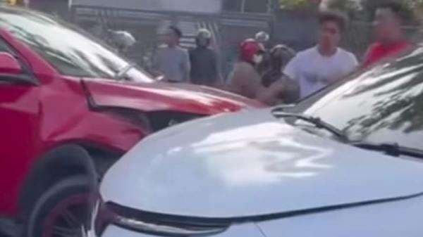 Kecelakaan Beruntun Truk Batu Bara Tabrak 4 Kendaraan di Tol Cipularang, 2 Luka