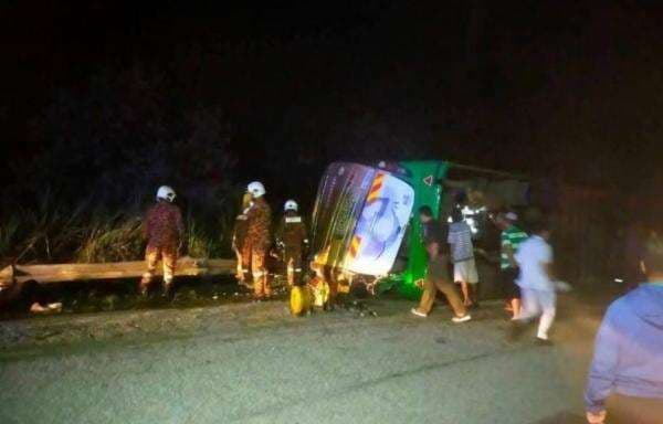 Bus Bawa Mahasiswa Pulang Mudik Iduladha Tabrak Minibus, 15 Orang Tewas