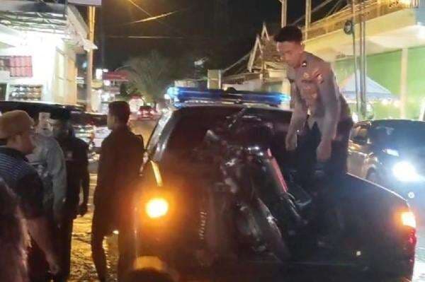 Kecelakaan Motor Tanpa Lampu Ditabrak Mobil di Sampang, 2 Remaja Luka Berat Kecelakaan Motor Tanpa Lampu Ditabrak Mobil di Sampang, 2 Remaja Luka Berat