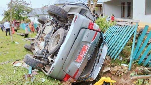 Mobil Dinas Bappeda Muna Barat Kecelakaan, Bawa 6 Pegawai