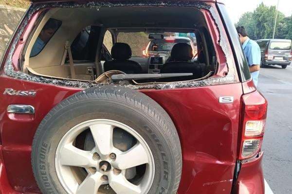 3 Mobil Kecelakaan Beruntun di Tol JORR Arah Jatiwarna Bekasi