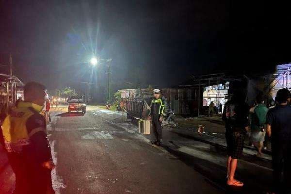 Kecelakaan di Mamuju Tengah, Pikap Bawa BBM Meledak usai Tabrak Mobil Boks