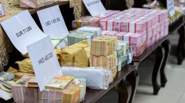 Penyidik Kejagung Hampir Pingsan saat Temukan Tumpukan Uang Rp1 Triliun di Rumah Zarof Ricar