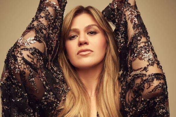 Mantan Suami Kelly Clarkson Meninggal Dunia Akibat Kanker