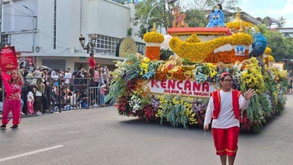 Kencana Ahlinya Baja Ringan Hadir di HUT Surabaya ke-732!