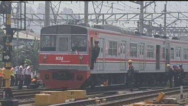 KCI Investigasi Penyebab Anjloknya Kereta Commuter Line di Station Jakarta Kota