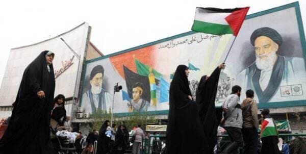 Khamenei: Iran Tidak Akan Kirim Sukarelawan ke Palestina