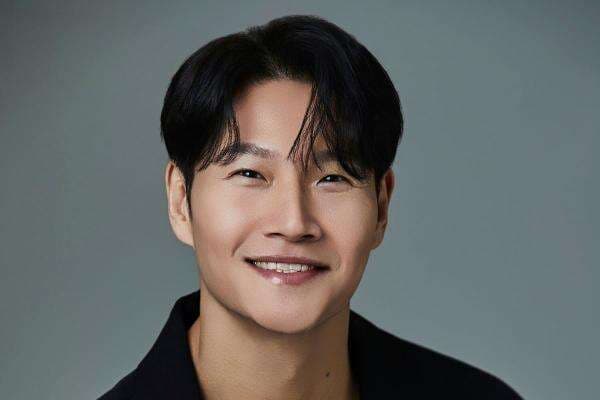 Kim Jong Kook Umumkan Menikah Hari Ini, Siapa Istrinya?