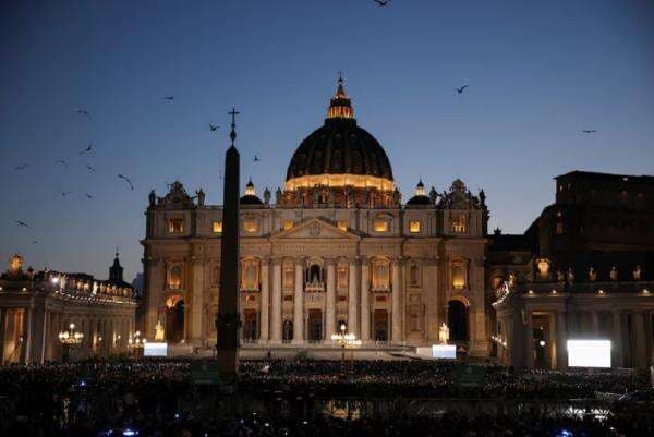 Pemilihan Paus Baru, Konklaf Kembali Dilanjutkan Hari Ini