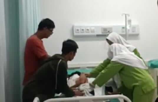 Janda Tewas Dibacok Golok di Kebun Karet OKU, 1 Korban Lain Luka Parah Janda Tewas Dibacok Golok di Kebun Karet OKU, 1 Korban Lain Luka Parah
