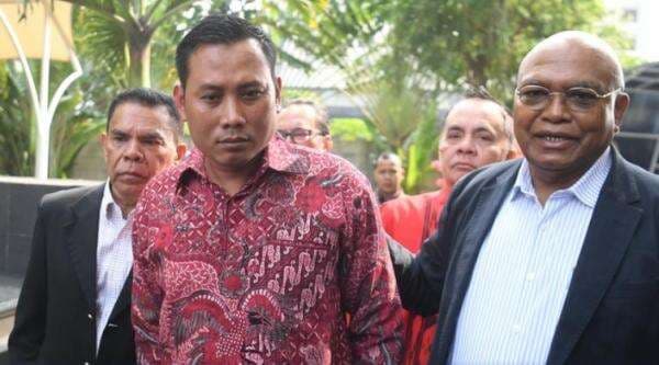 Kusnadi Ajudan Hasto Merasa Ditipu soal Penyitaan HP dan Buku Partai, KPK Beri Pernyataan Menohok