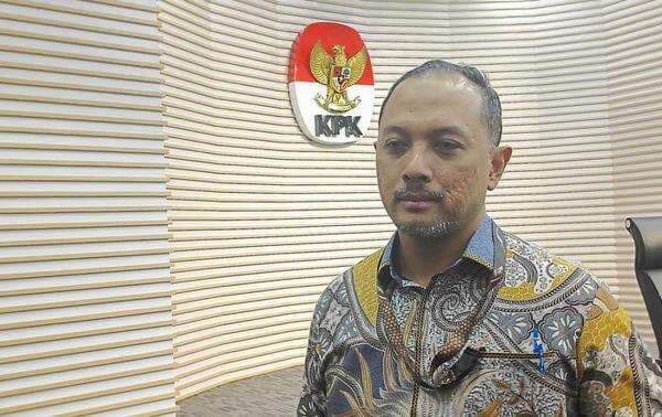 Motor Royal Enfield Ridwan Kamil Diangkut ke Rupbasan Cawang