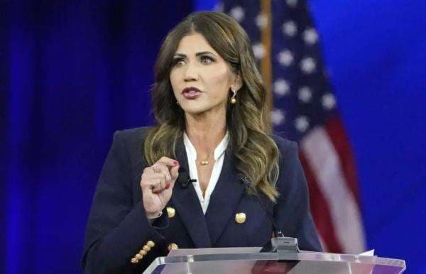 Waduh! Tas Menteri Keamanan Dalam Negeri AS Kristi Noem Dicuri di Restoran, Apa Saja Isinya?