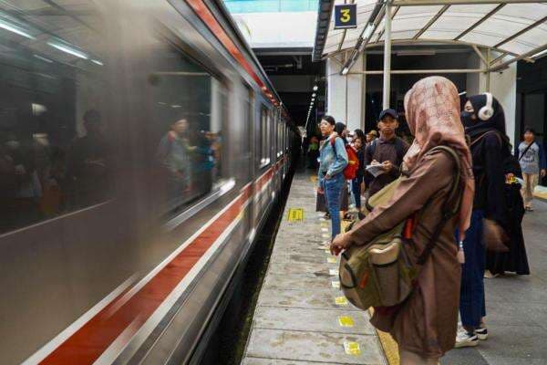Evakuasi KRL Tabrak Mobil di Cilebut Selesai, Operasional Kembali Normal