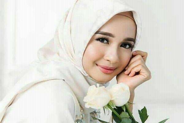 Perjalanan Cinta Laudya Cynthia Bella yang Sempat Diisukan Jadi Istri Ketiga Ustaz Nuzul Dzikri