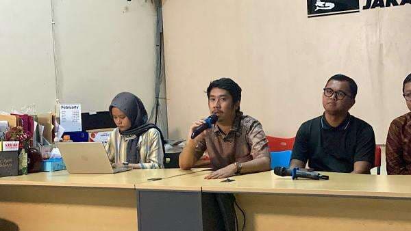 Dugaan Pertamax Oplosan, Ratusan Masyarakat Ngadu ke Posko LBH Jakarta