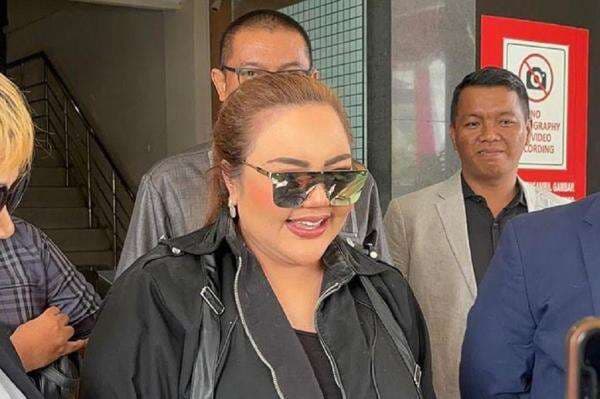 Lisa Mariana Datangi Polda Jabar, Siap Diperiksa terkait Video Mesum!