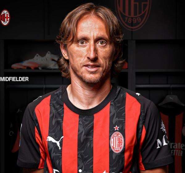 Luka Modric Resmi Gabung AC Milan, Jadon Sancho Selangkah Menuju Juventus