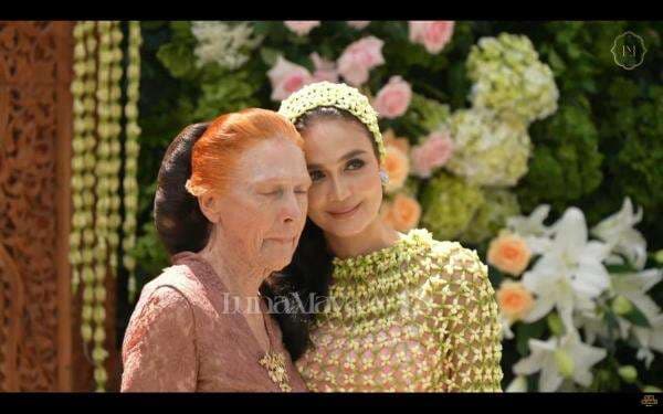 Suara Bergetar, Luna Maya Minta Maaf ke Ibunda saat Proses Sungkeman Jelang Nikah