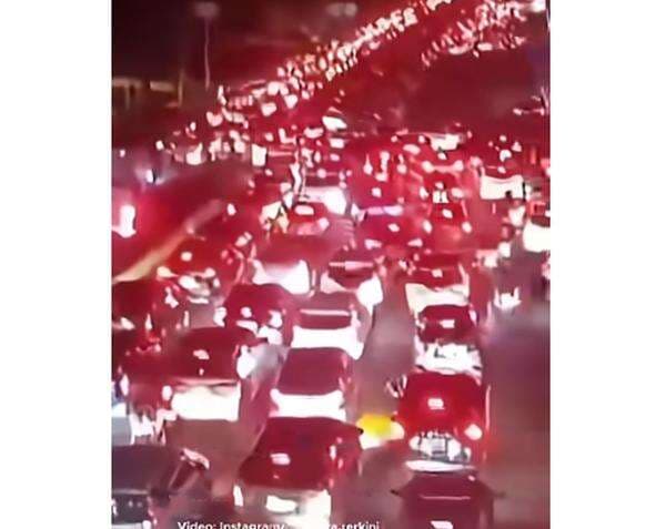 Pengunjung Membeludak, Macet Horor di Sekitar PRJ Kemayoran Malam Ini