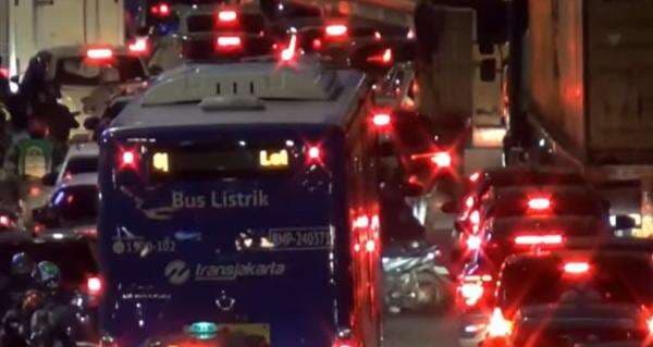 Polda Metro soal Macet Parah Jakarta Kemarin: Bukan karena Kunjungan Macron