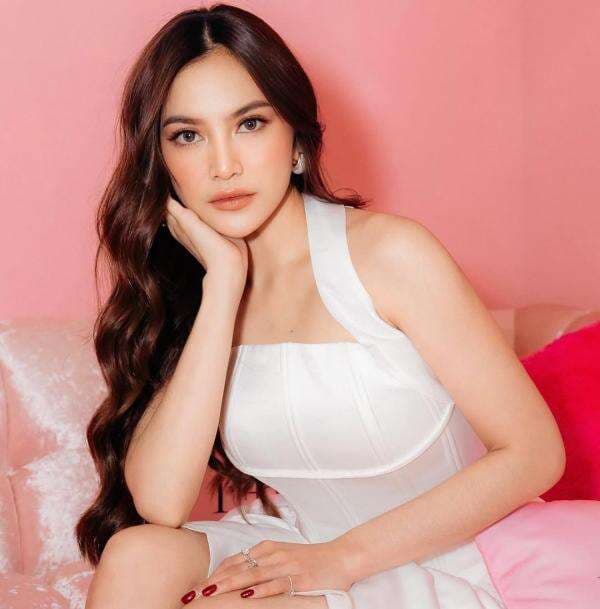 5 Potret Mahalini Makin Langsing Usai Melahirkan, Bak Anak ABG!