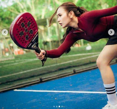 Adu Outfit Nagita Slavina vs Mahalini saat Main Padel, Siapa yang Paling Stylish?