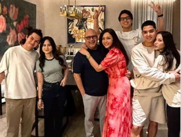 Disenggol Ahmad Dhani, Maia Estianty Posting Momen Kumpul Keluarga