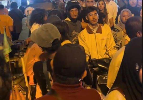 Viral Lautan Manusia di Malioboro saat Libur Lebaran, Netizen: Paling Benar Rebahan di Rumah Viral Lautan Manusia di Malioboro saat Libur Lebaran, Netizen: Paling Benar Rebahan di Rumah