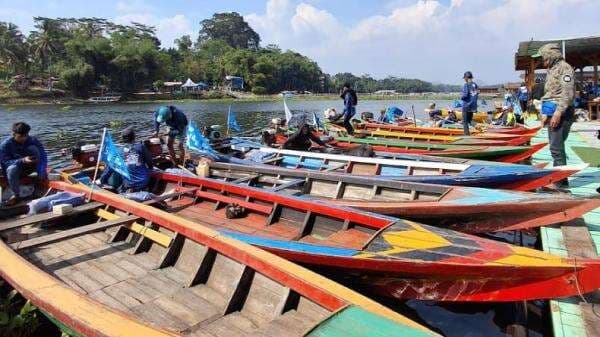 Ratusan Pemancing Berlaga di Waduk Saguling Bandung, Ada yang dari Thailand