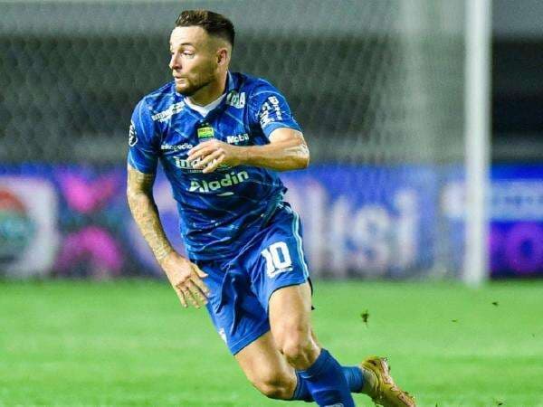 Target Marc Klok di Persib Bandung Usai Perpanjang Kontrak hingga 2027 Target Marc Klok di Persib Bandung Usai Perpanjang Kontrak hingga 2027