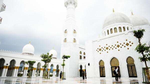 Awal Puasa Ramadhan 2025, Ini 4 Masjid Terbesar di Indonesia