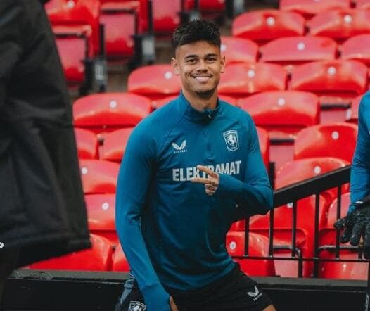 Media Belanda Sebut FC Twente Bakal Rugi jika Jual Mees Hilgers