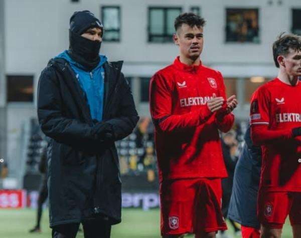 Komentar Kecewa Mees Hilgers Usai FC Twente Gagal Kalahkan FC Groningen Komentar Kecewa Mees Hilgers Usai FC Twente Gagal Kalahkan FC Groningen