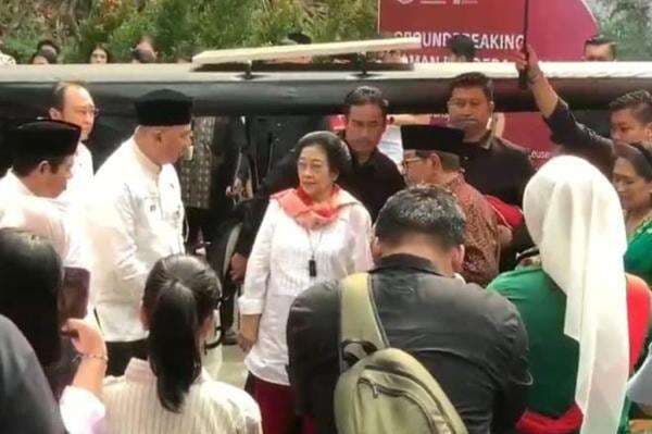 Megawati Kunjungi Taman Langsat Didampingi Pramono, Ada Apa?
