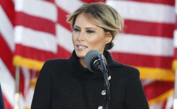 Diam-Diam Ibu Negara AS Melania Trump Kirim Surat Pribadi ke Putin, Apa Isinya?