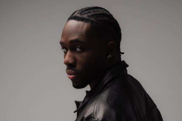 Rapper Melly Mike Tiba di Indonesia, Siap Meriahkan Pacu Jalur di Riau