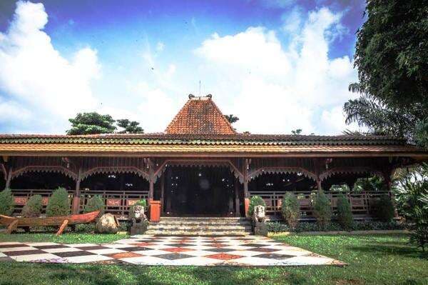 10 Tempat Staycation di Semarang, Suasana Tenang dengan View yang Menawan!