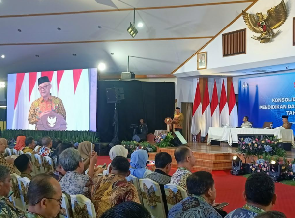 Rampungkan SPMB 2025, Mendikdasmen: Tak Ada Satupun Anak Indonesia yang Terdiskriminasi Dapat Ilmu