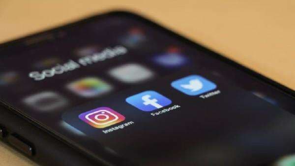 DPR Usul 1 Orang Hanya Punya 1 Akun Medsos YT, FB, TikTok dan IG