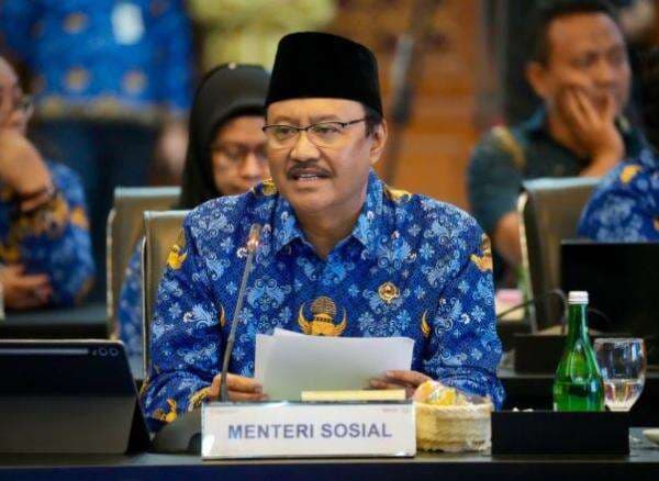 Mensos Bakal Coret Daftar Penerima Bansos yang Main Judol