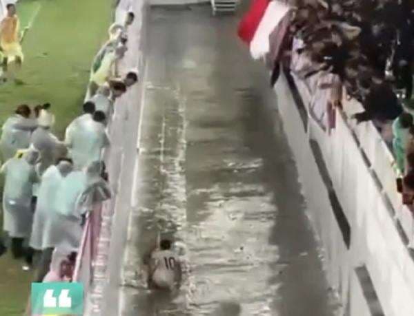 Reaksi Tegas Nova Arianto soal Selebrasi Mierza Firjatullah Jatuh ke Parit saat Timnas Indonesia U-17 vs Tajikistan