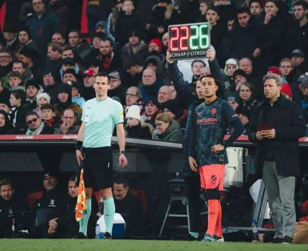 Adu Gaji Calon Pemain Naturalisasi Timnas Indonesia Miliano Jonathans di Vitesse dengan FC Utrecht, bak Bumi dan Langit?