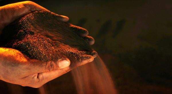 Ukraina Punya Harta Karun Mineral Langka, Jadi Rebutan Negara AS dan Rusia