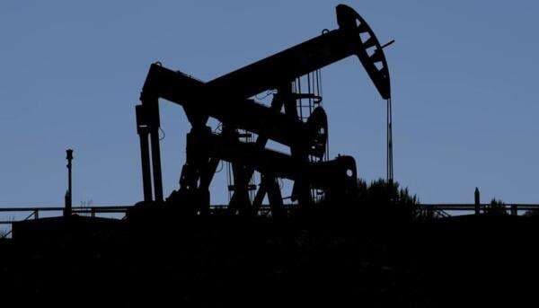 Strategi Berbeda Raksasa Minyak Hadapi Tekanan Harga, Exxon dan Shell Pertahankan Buyback Saham