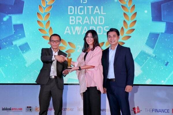 MNC Sekuritas Kembali Sabet Golden Trophy dalam Penghargaan 13th Infobank-Isentia Digital Brand Recognition 2024